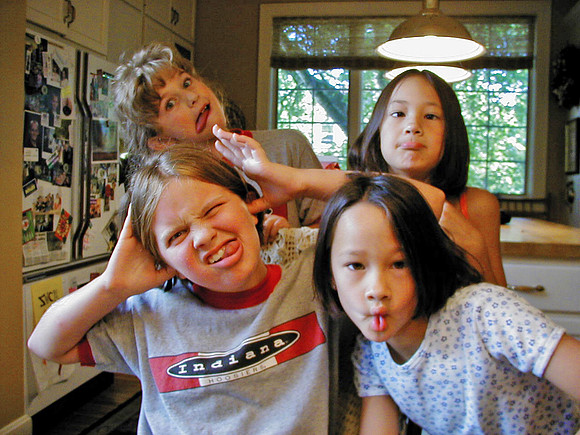 20010721 Jev, Jen, Syd, Sel funny faces
