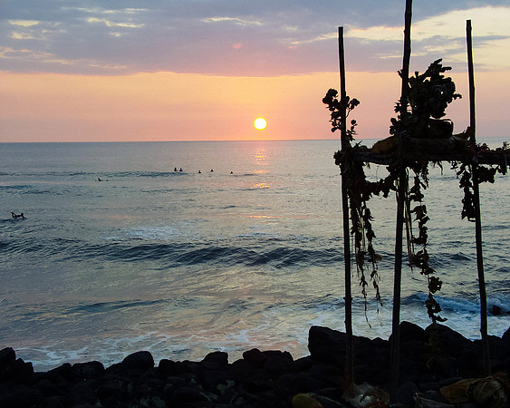 20010302 Kona sunset altar
