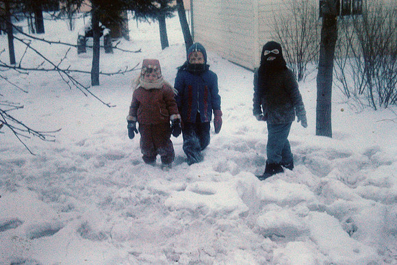 19641100 Kecia, Alaina, and Kim in the snow