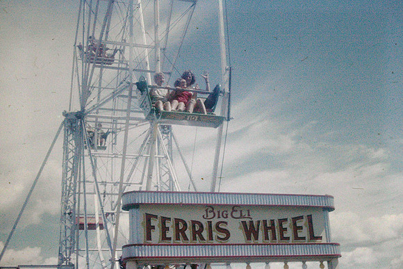 19640900 Ferris Wheel 1