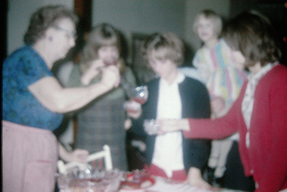 19641000 Grandma Softing pouring punch for granddaughters