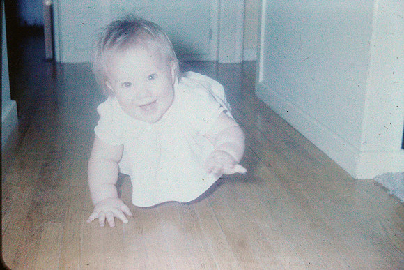 19630700 Kecia crawling