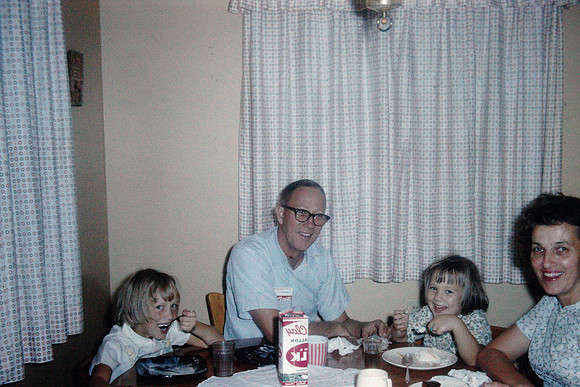 19641000 Alaina, Don, Kecia and Cleo at Eddies