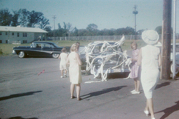 19640718 Decorated car