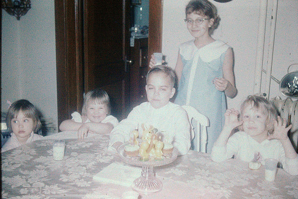 19640204 Alaina's 4th birthday Jill, Kecia, Kim, Jenelle, Alaina