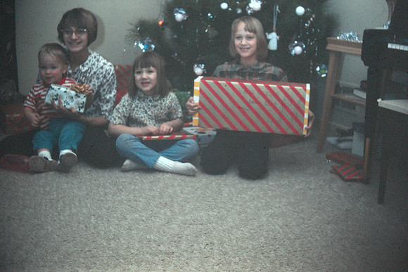 19661225 Erik, Jenelle, Kecia and Alaina Christmas