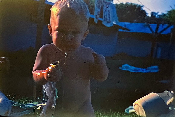 19660629 Erik with hose